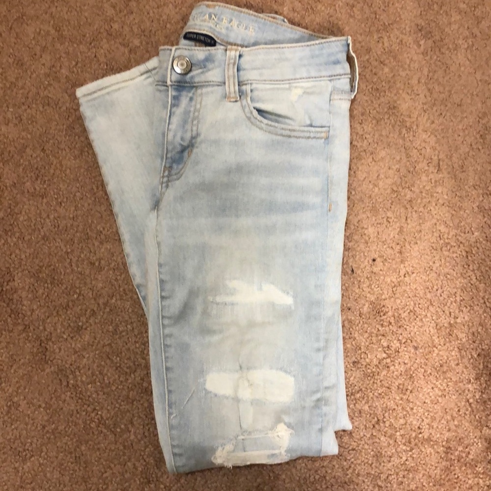 Ripped light blue American Eagle jeans NWOT